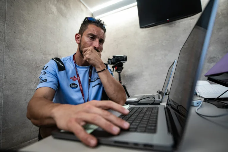 Marc Márquez bizalmasa honosította meg az újítást, amely forradalmasította a pilóták felkészülését