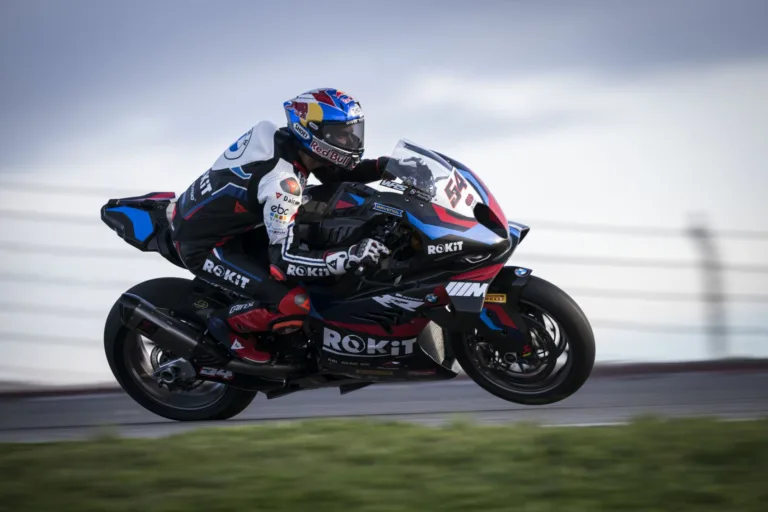 A Redding által eddig alábecsült Razgatlıoğlu lehet a megoldás a BMW legnagyobb problémájára