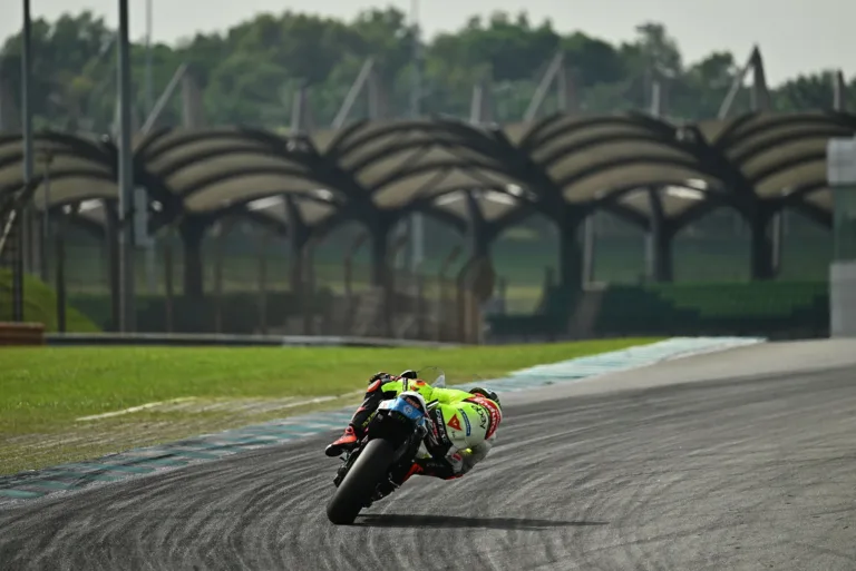 Bastianini után egy másik Ducati-versenyzőre is szemet vetett az Aprilia vezére?