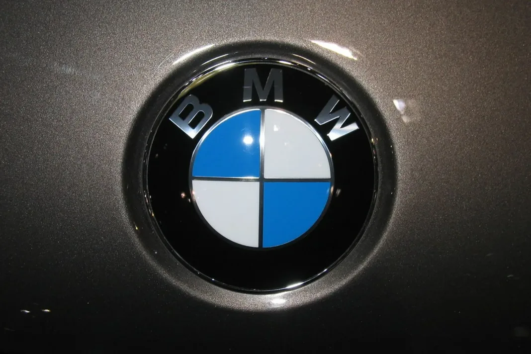 BMW logó