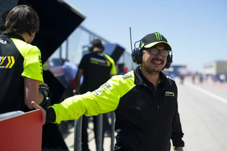 Rossi jobbkeze először nem a Ducati motorjait nézte ki maguknak