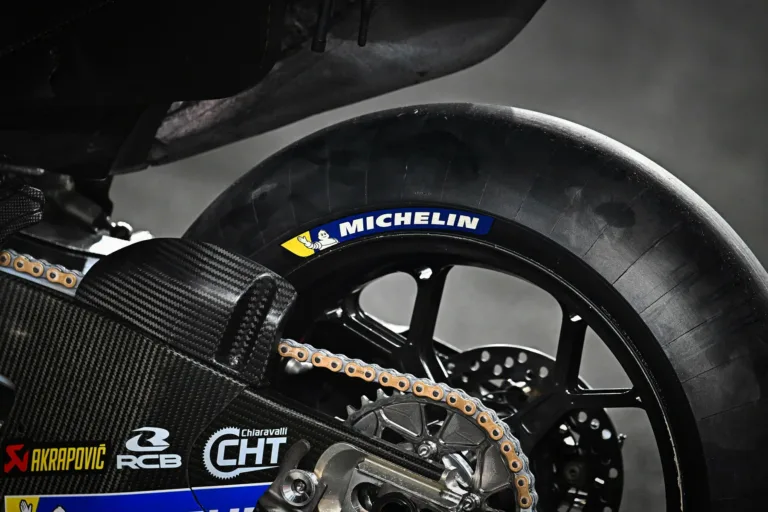 Bekeményít a MotoGP, jelentősen szigorítanak a guminyomásszabály megszegéséért járó szankción