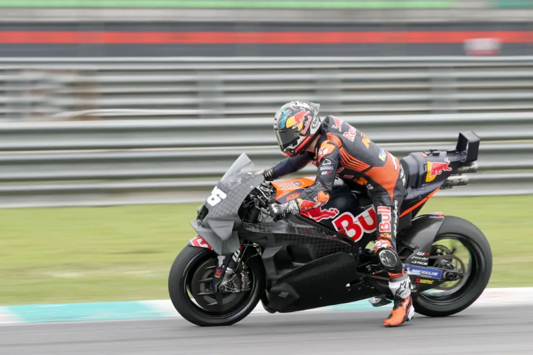 Pedrosa folyamatos harcot vív a csapatával, és nem áll jól