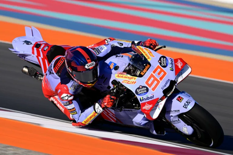 Marc Márquez és Acosta is az élmezőnyben, Martín kezdett az élen a MotoGP szezonnyitó hétvégéjén