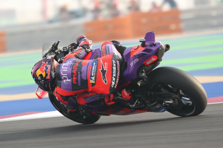 A körelvétel ellenére Martíné a pole Katarban, Bagnaia és Marc Márquez a második sorban