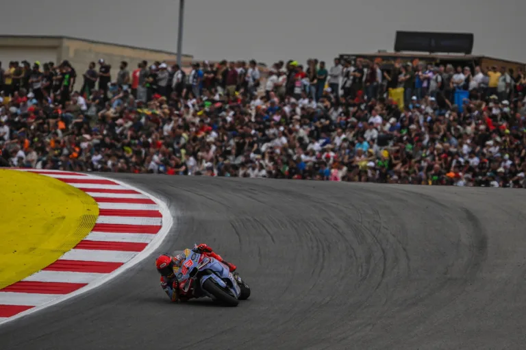 Marc Márquez szerint a „tökéletes motorok” helyett a nézőkről kellene szólnia a MotoGP-nek