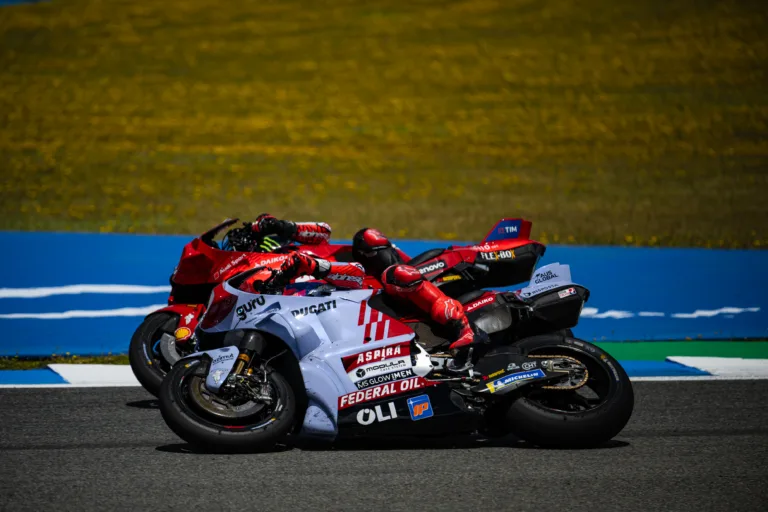 Csak az egyikük gondolt a balesetre Bagnaia és Marc Márquez szenzációs csatája közben
