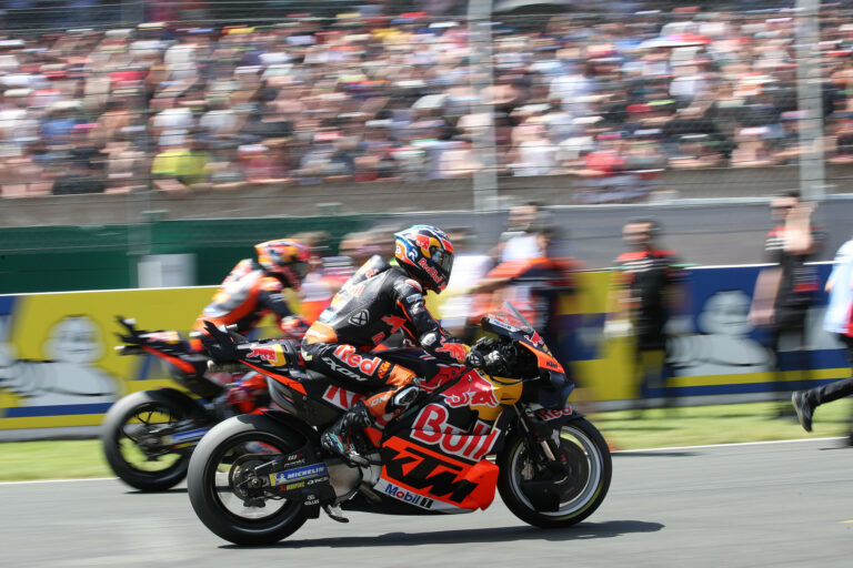 A gyári KTM lett az „új Honda” a bukási statisztikában a két Márquez előtt