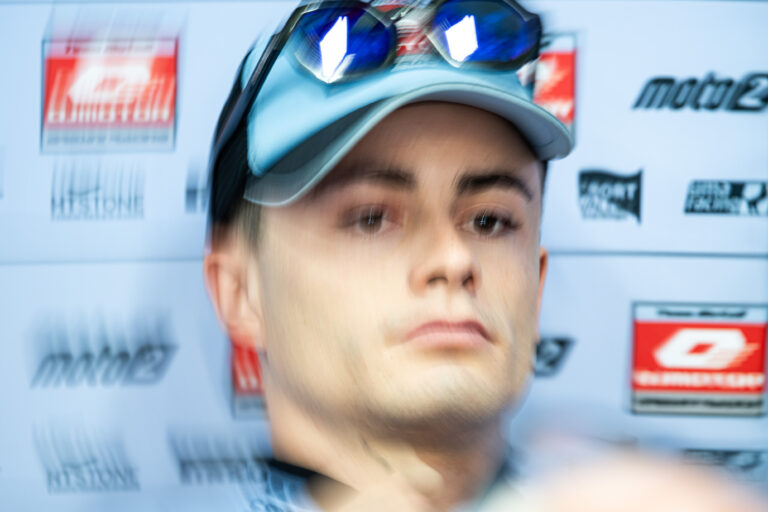 Bocsánatot kért a versenyző, akit csapatának főszponzora ki akar rúgatni