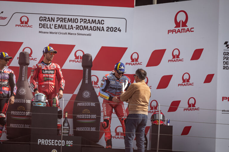 A Ducati eldobta a márkát „a szívükben hordozó” versenyzőit Marc Márquez kedvéért?