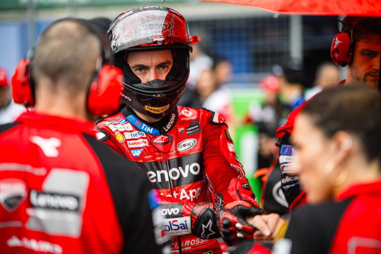 Bagnaia ledobta az atombombát: a vb-cím elvesztésének árán sem hajlandó indulni Valenciában