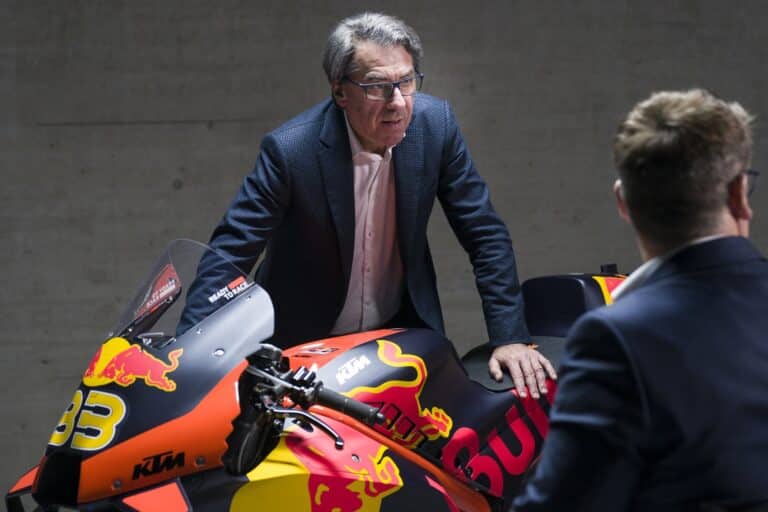 Belső harcok a KTM-nél: az ex-vezér pereli a felügyelőbizottság elnökét, aki úgy látja, őt verték át 