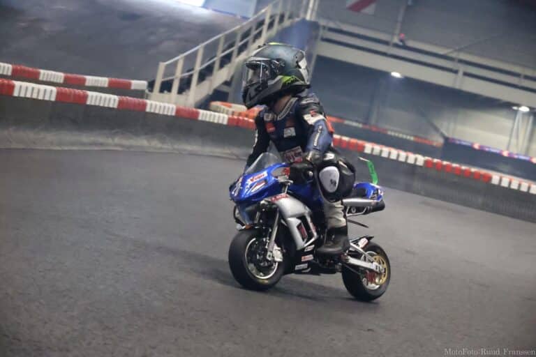 Szörnyű tragédia: belehalt sérüléseibe a Moto2-es versenyző minimotorbajnok unokatestvére