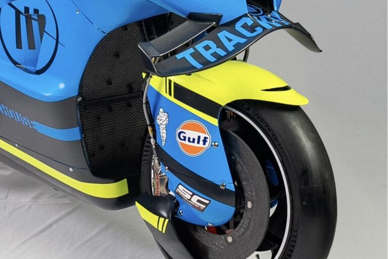 Elindult a bemutatók sora a MotoGP-ben, a Trackhouse rögtön vadonatúj festést leplezett le (képek)