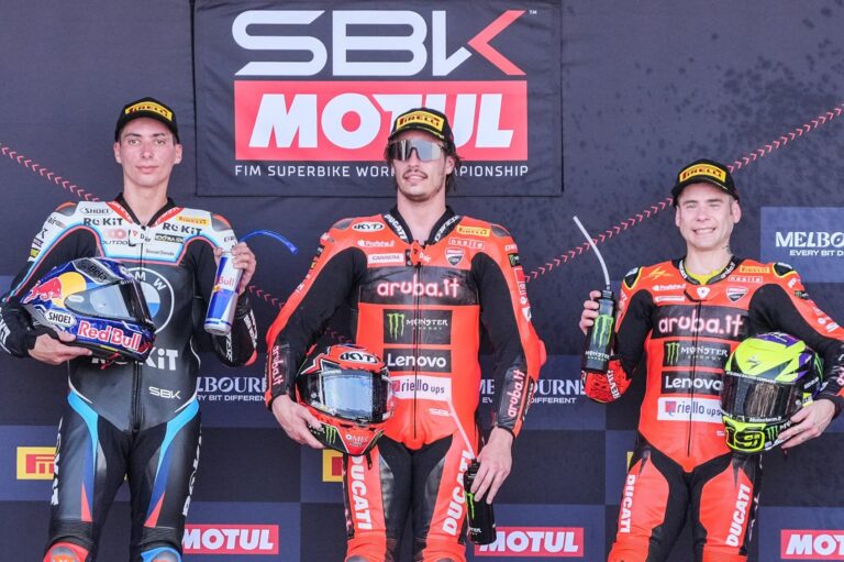 Bulega a tökéletes csapatát, Razgatlıoğlu a küszködését emelte ki, Bautista elárulta, miért esett vissza