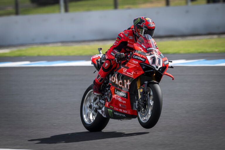 Razgatlıoğlu jelentősen közeledett, de Bulegáé lett az első hely a Phillip Island-i Superpole-on