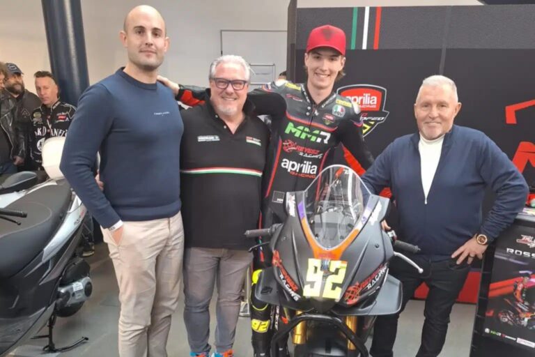Leleplezték Rossi Moor Moto2-es motorját