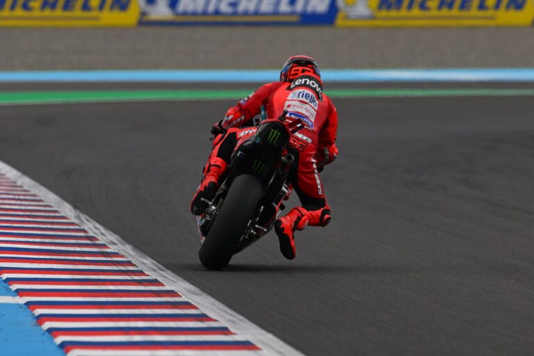 Marc Márquez átlépte az álomhatárt, Zarco elütötte az első sortól Bagnaiát az argentínai időmérőn