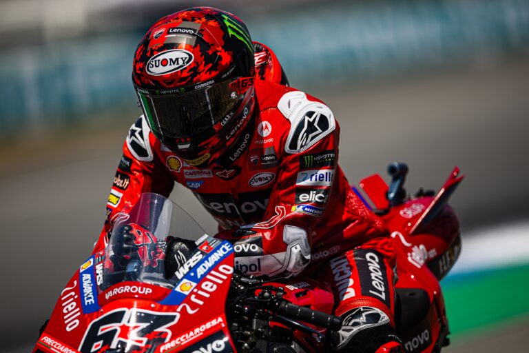A világbajnok aggódna Bagnaia helyében, de szerinte „van benne valami, amit még nem láttunk”