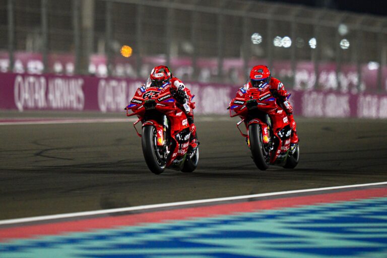 A Ducati igazgatója szerint Marc Márquez „egyedülálló”, de Bagnaia is „kategóriájához méltó” csatát vívott