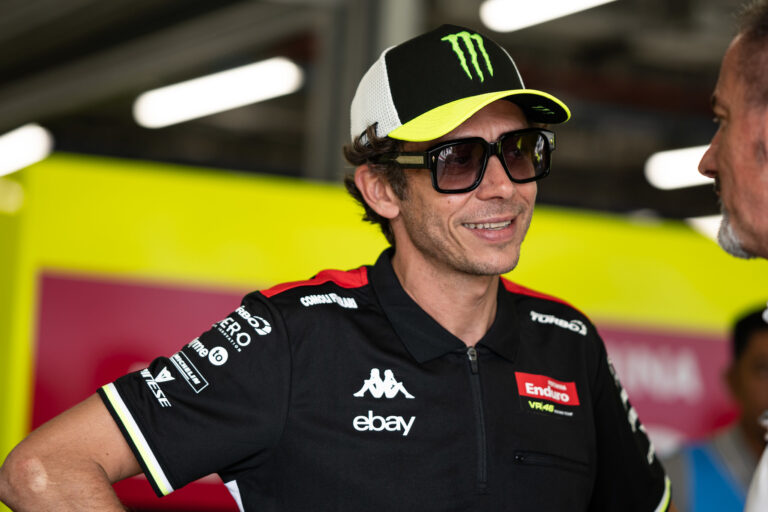 Rossi is motorra szállt a teszten, amely a világ motorosainak biztonságát volt hivatott elősegíteni