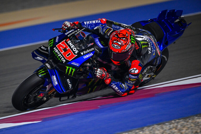 Quartararo mindent megpróbált a sprintdobogóért, de a végén többször is majdnem eldobta a motort