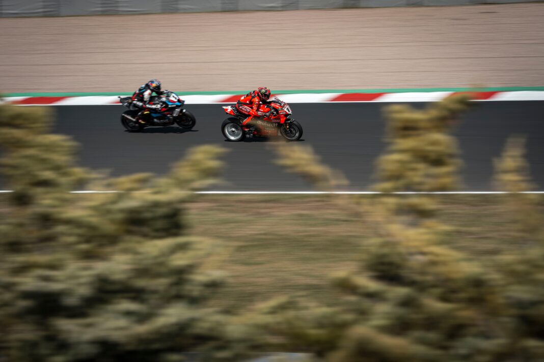 Superbike-vb, Nicolò Bulega, Ducati, Toprak Razgatlıoğlu, BMW, Most 2025, szombat