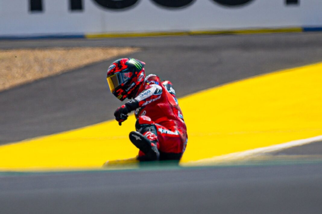Franceso Bagnaia, Ducati, 2025, Le Mans, Francia Nagydíj, sprint, bukás