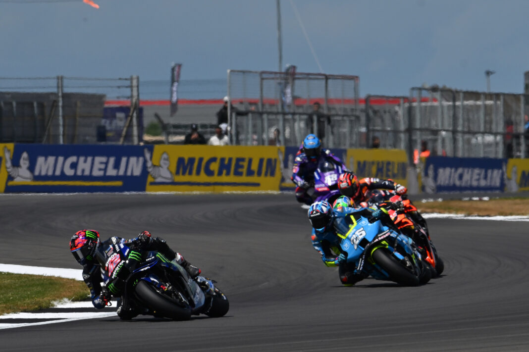 MotoGP, Álex Rins, Yamaha, Raúl Fernández, Trackhouse, Brit Nagydíj 2025, vasárnap