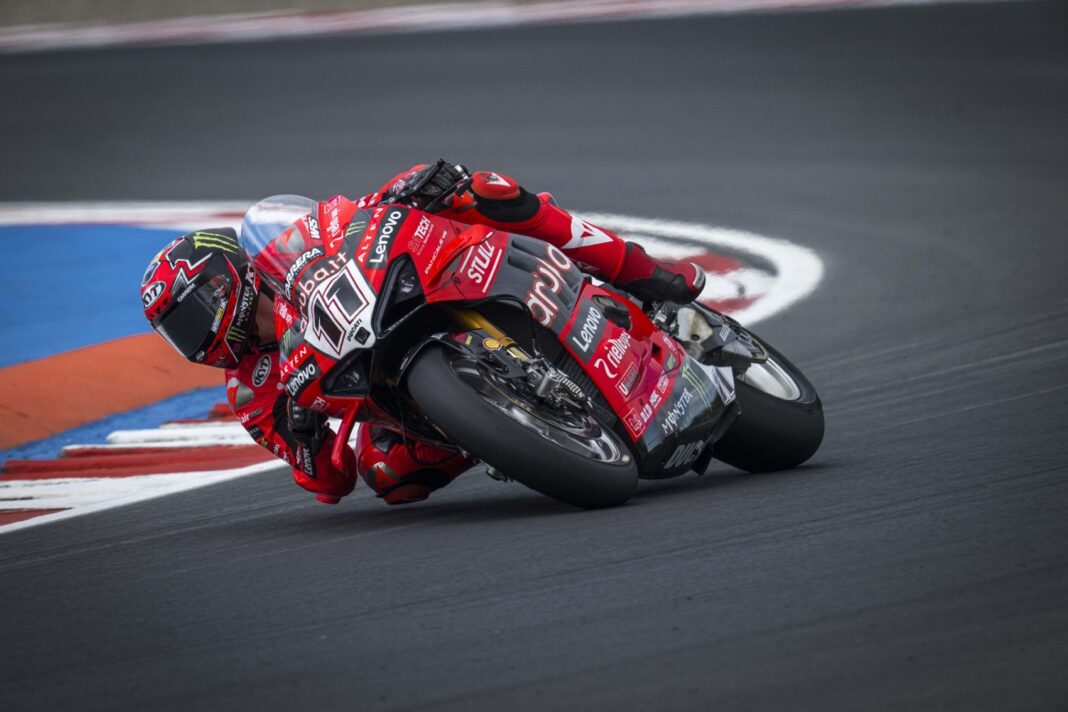 Nicolo Bulega, Ducati, Most, 2025, péntek