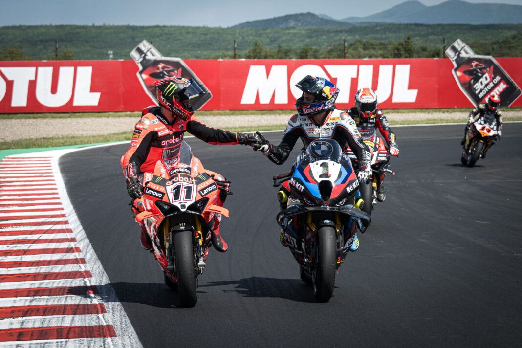 Superbike-vb, Nicolò Bulega, Ducati, Toprak Razgatlıoğlu, BMW, Most 2025, szombat