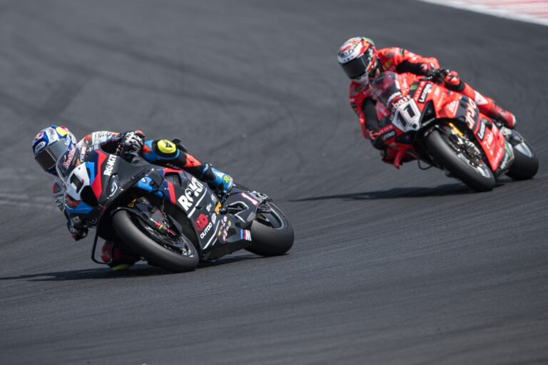 „A Superbike-vb-n már nincs verseny” – kifakadt a Ducati főnöke a BMW bivalyerős motorja miatt