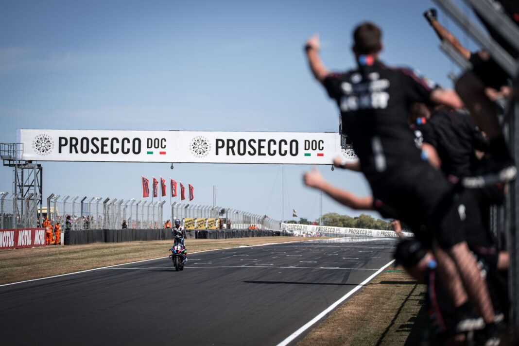 Toprak Razgatlioglu, BMW, Donington, 2025, szombat