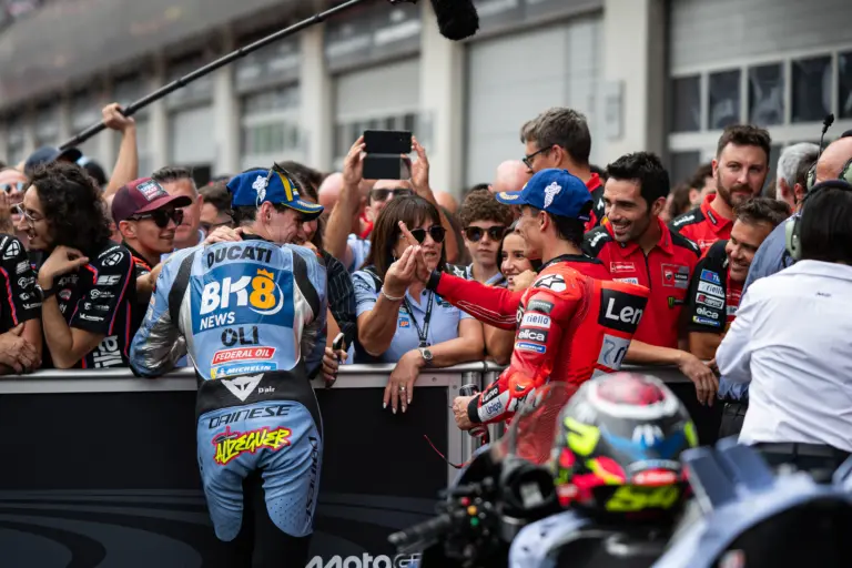 „Mi a f*sz? Kicsit nyugodj le!” – ellenfelét is meglepte Marc Márquez óriási előnye (videó)