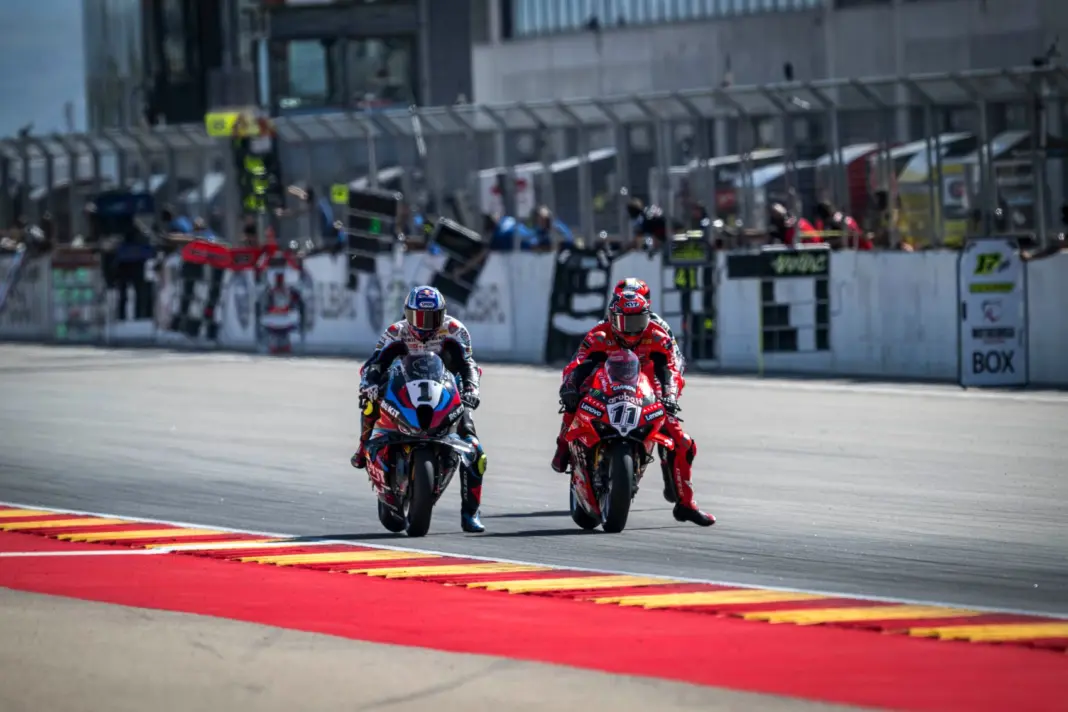 Nicolo Bulega, Toprak Razgatlioglu, Ducati, BMW, Aragónia, 2025, szombat