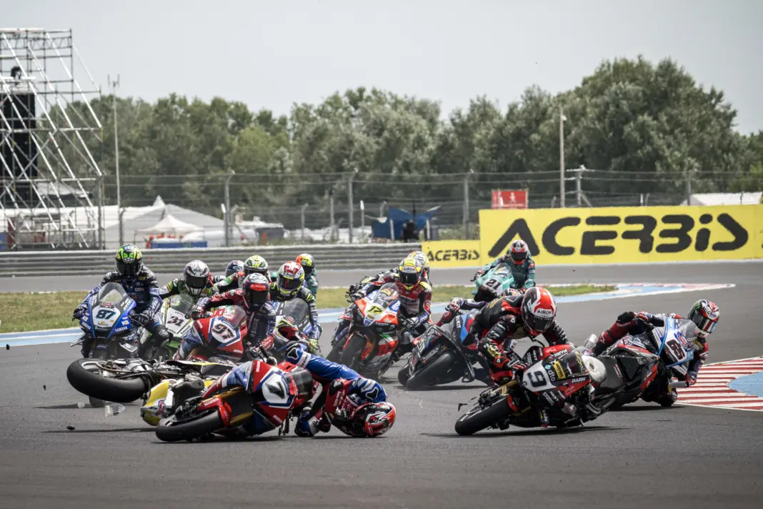 Superbike-vb, baleset, Balaton Park Circuit 2025, szombat