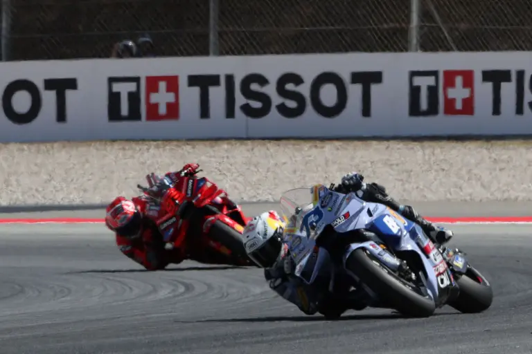 Álex Márquez győzelemmel javította ki szombati hibáját, bátyja két rekorddöntésről is lecsúszott