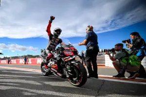 Marco Bezzecchi, Aprilia, Valenciai Nagydíj, 2025, vasárnap