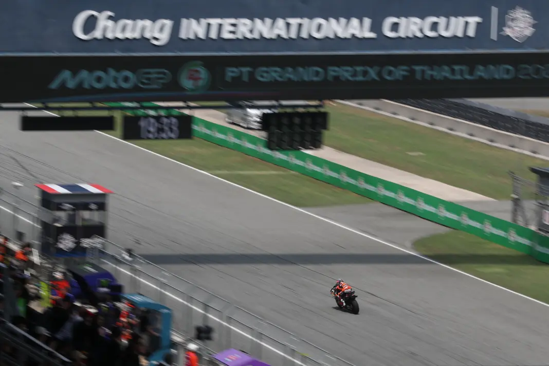 MotoGP, Pedro Acosta, KTM, Thai Nagydíj 2026, péntek